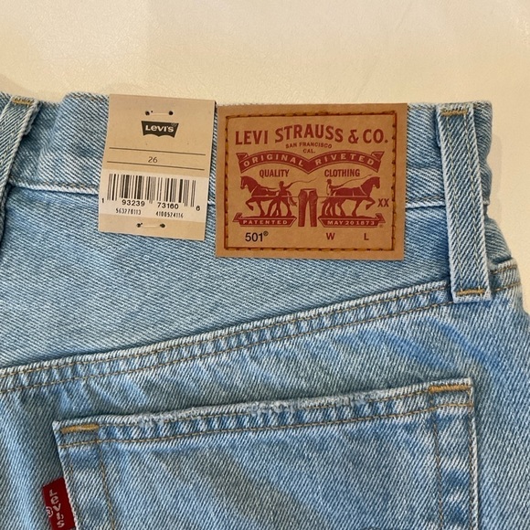 NWT Levi's High Rise Button Fly Jean Shorts Size 26 - Picture 6 of 11